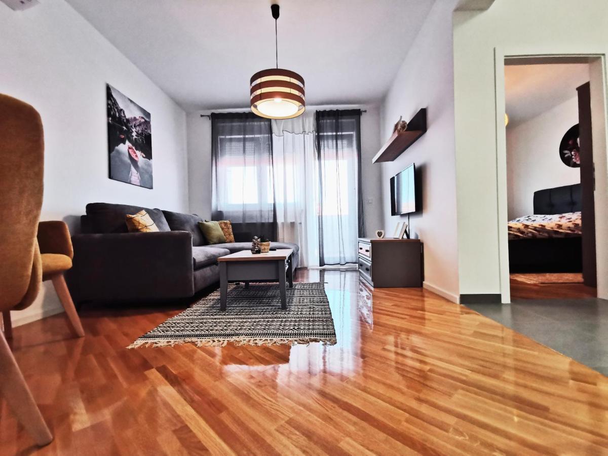 Apartman Angel Osijek Bagian luar foto