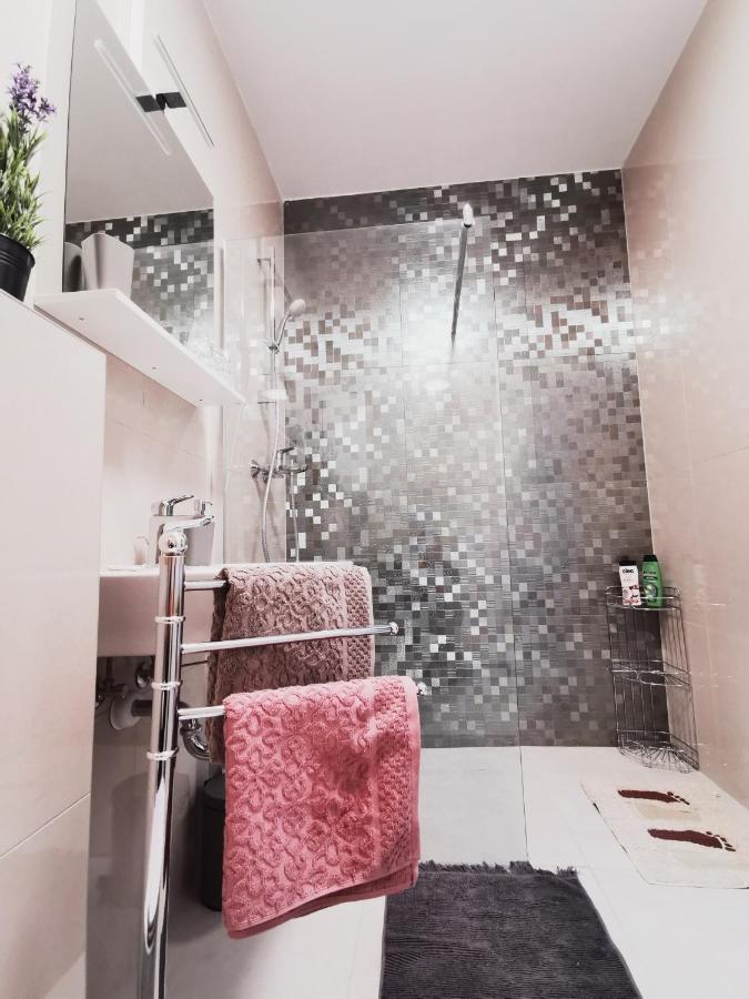 Apartman Angel Osijek Bagian luar foto