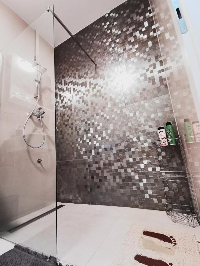 Apartman Angel Osijek Bagian luar foto